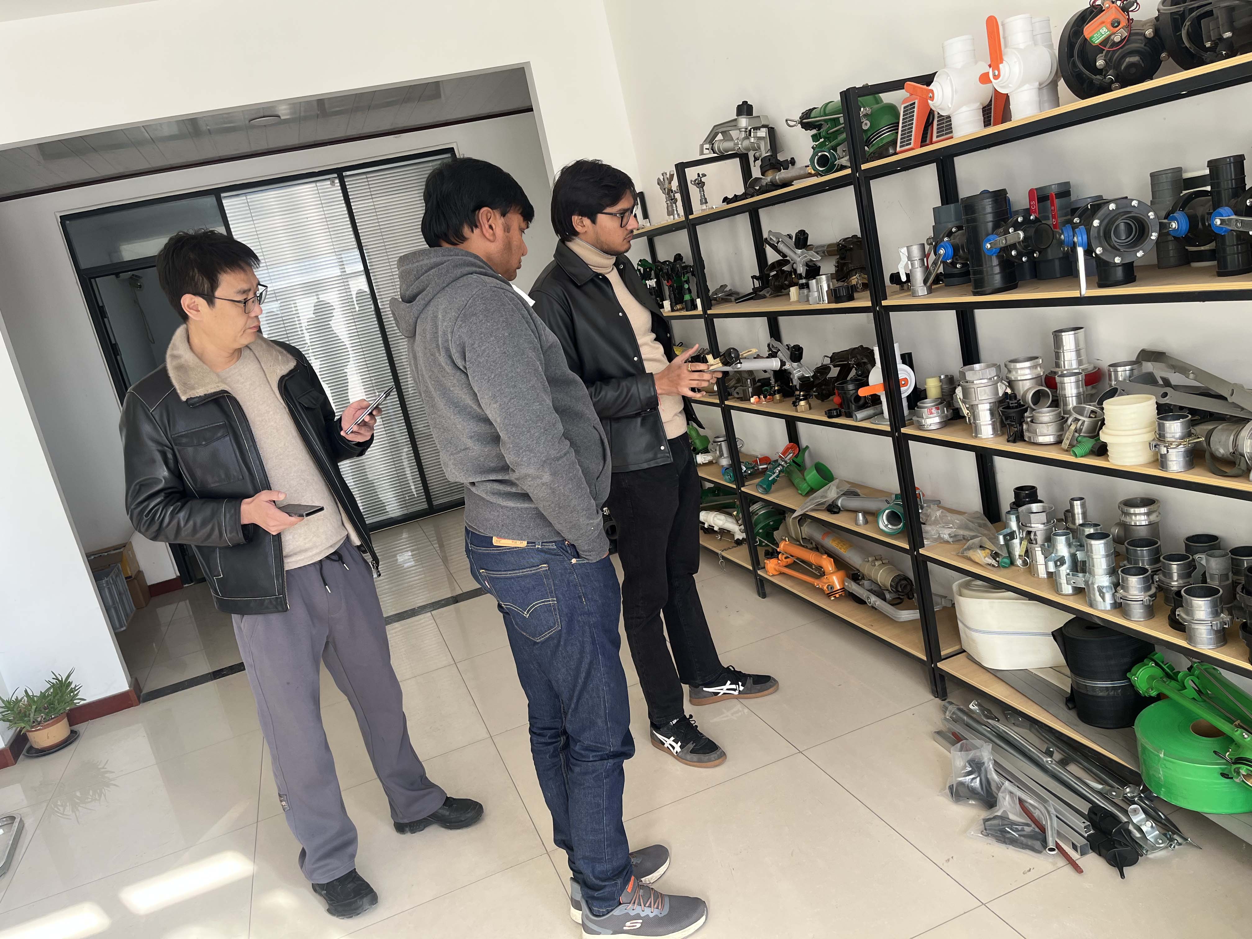 百色NS40 涡轮喷枪获客户青睐 洽谈批量合作